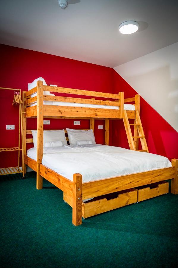 Loch Ness Bunk Inn Drumnadrochit Εξωτερικό φωτογραφία